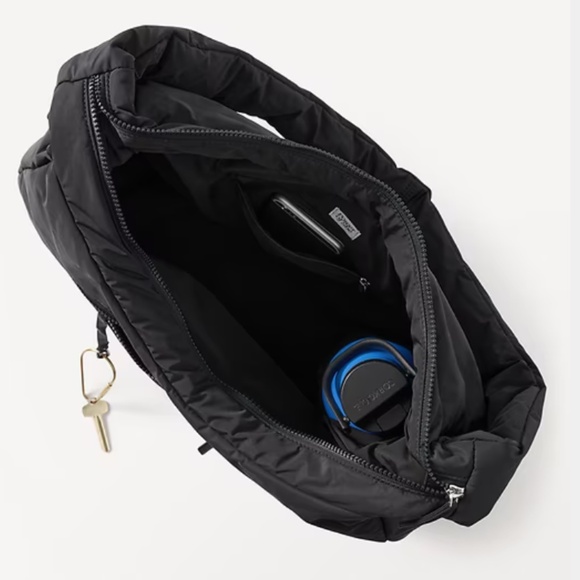 All About Oversized Crossbody Hobo Bag - NEVER USED - Picture 3 of 6